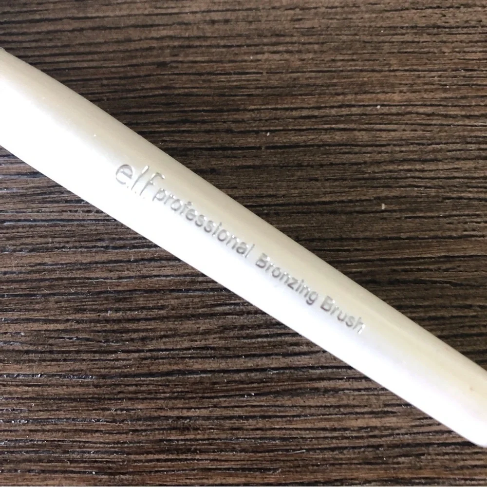 ELF Make-up Brush: Bronzing Brush